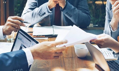 how_to_run_an_effective_business_meeting_-_a_step-by-step_guide-min how_to_run_an_effective_business_meeting_-_a_step-by-step_guide-min